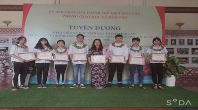 Nhà giáo Ngô Thị Huệ tấm gương điển hình tiên tiến “Tận tụy – Sáng tạo – Hết lòng vì học sinh”