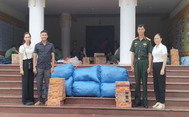 GIÁO VIÊN TRƯỜNG TH-THCS THANH TRƯỜNG QUYÊN GÓP, ỦNG HỘ CHO CÁC GIA ĐÌNH VÙNG LŨ ĐIỆN BIÊN