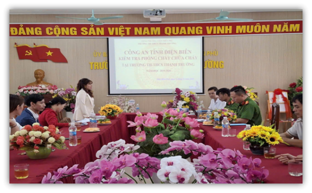CÔNG AN TỈNH ĐIỆN BIÊN KIỂM TRA CÔNG TÁC PHÒNG CHÁY, CHỮA CHÁY TẠI TRƯỜNG TH - THCS THANH TRƯỜNG  Ngày 04/11/2025, Trường TH - THCS Thanh Trường vinh dự đón đoàn kiểm tra của Phòng Cảnh sát PCCC và CNCH Công an tỉnh Điện Biên đến làm vi